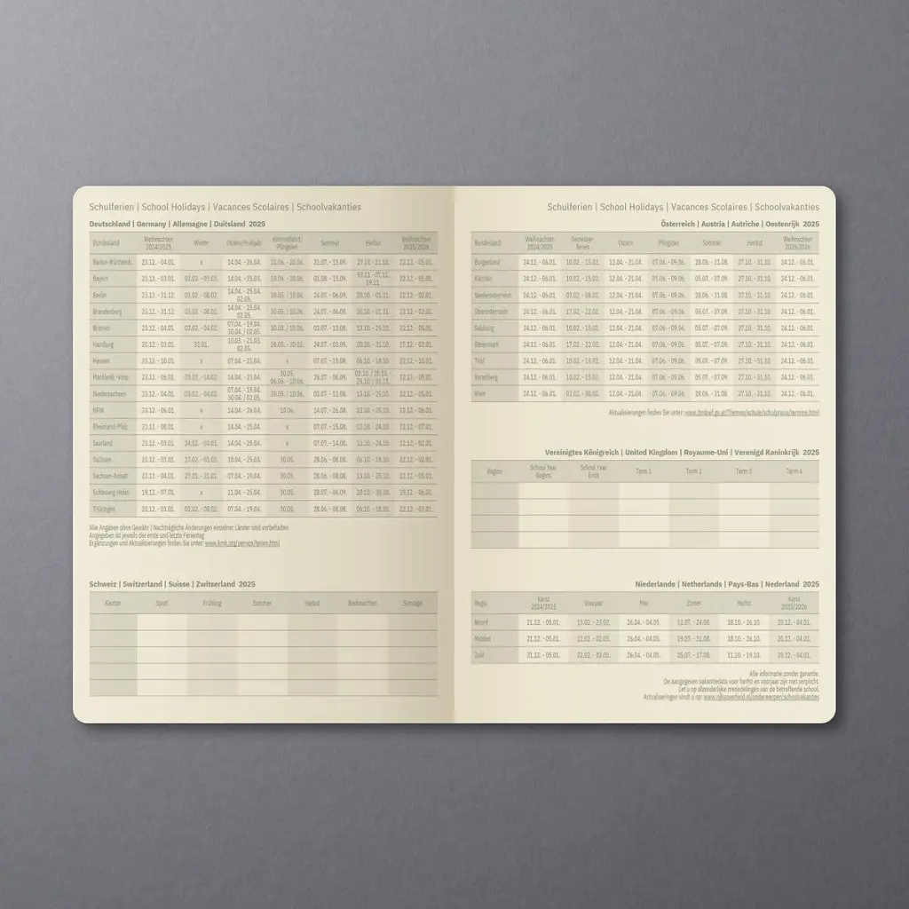 Conceptum Diary 2025 Approx A5 Week To View Softcover Softwave Surface 135x210x27mm Midnight Blue