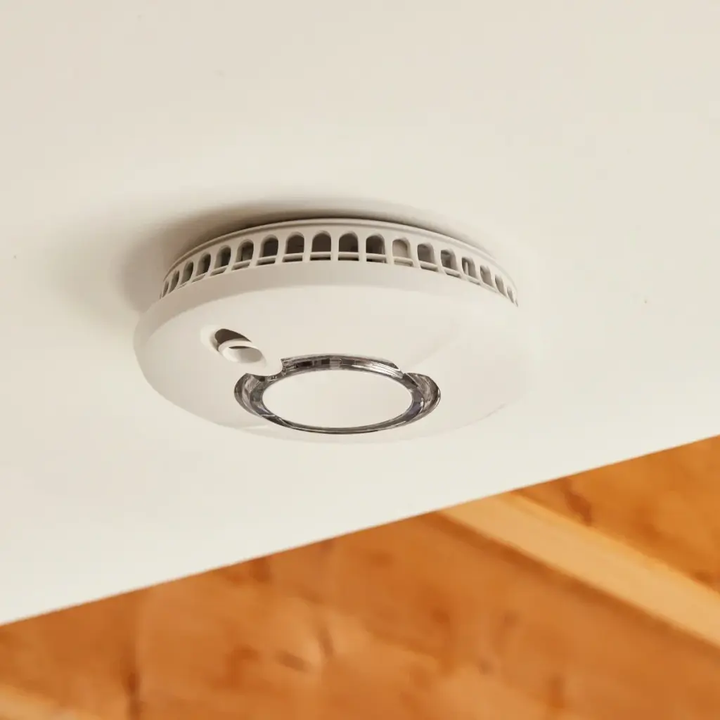 Yale Smoke Sensor - 85dB Siren; Developed with Fire Angel; Real-Time Alerts; Interconnected