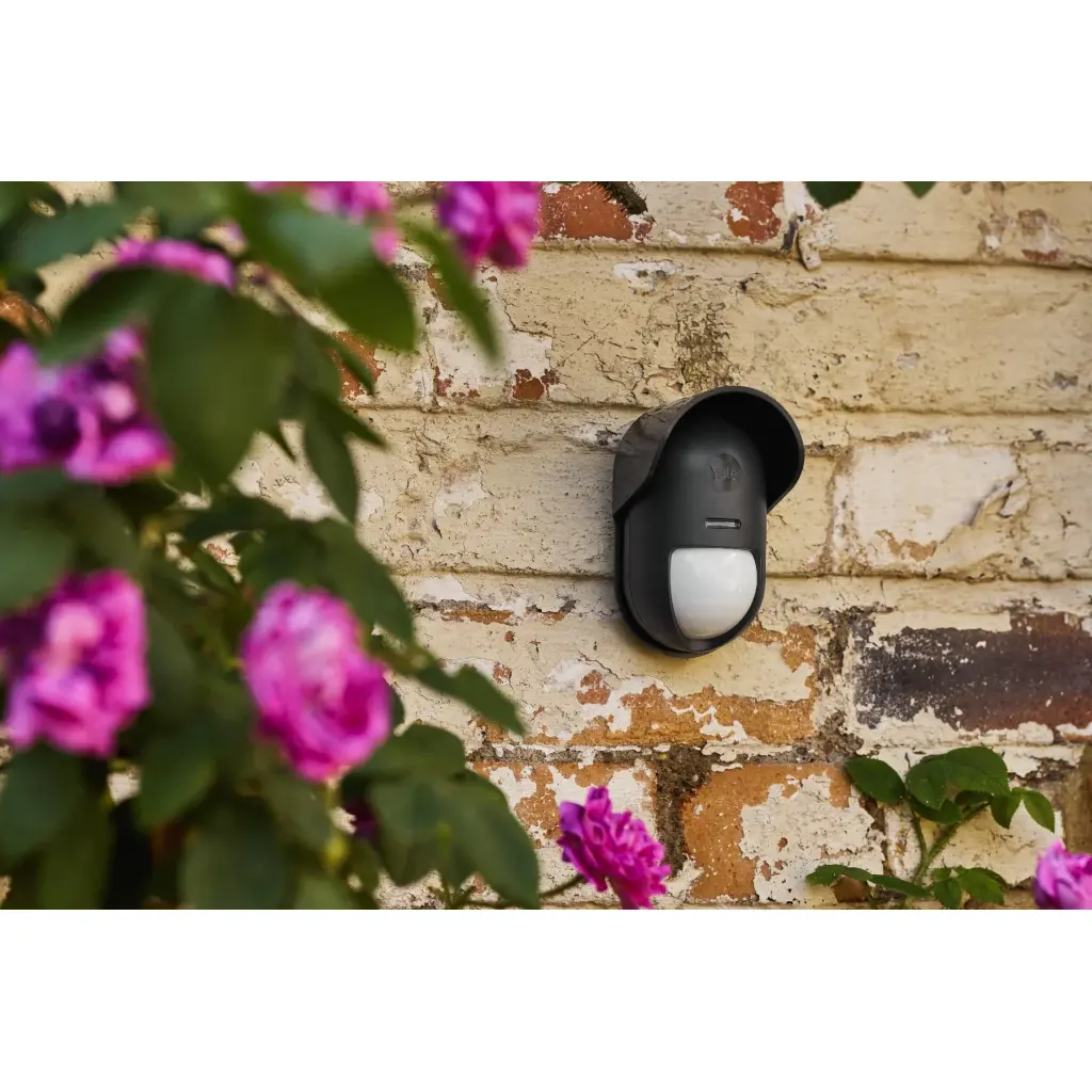 Yale Outdoor Motion Sensor - 12m Motion Detection Range; Pet-Friendly; Weatherproof; Real-time Alerts