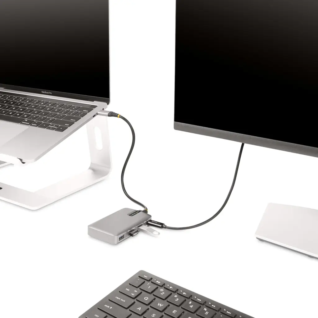 StarTech.com 4 Port USB-C Hub with USB-C Video Output