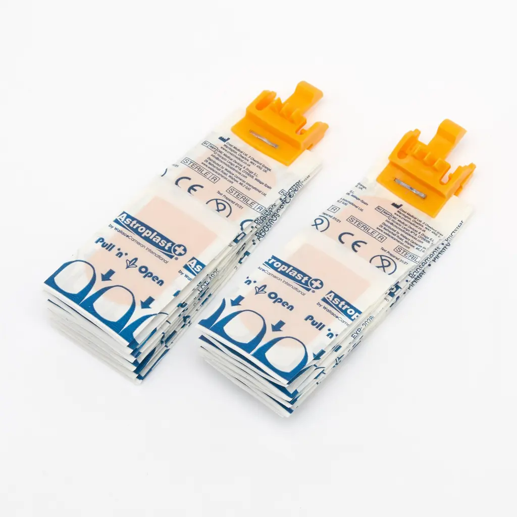 Astroplast Pull N Open Washproof Pilferproof Plasters with Yellow Clip 7.2cm x 2.5cm (Box 15 x Clip 10) - 1203013