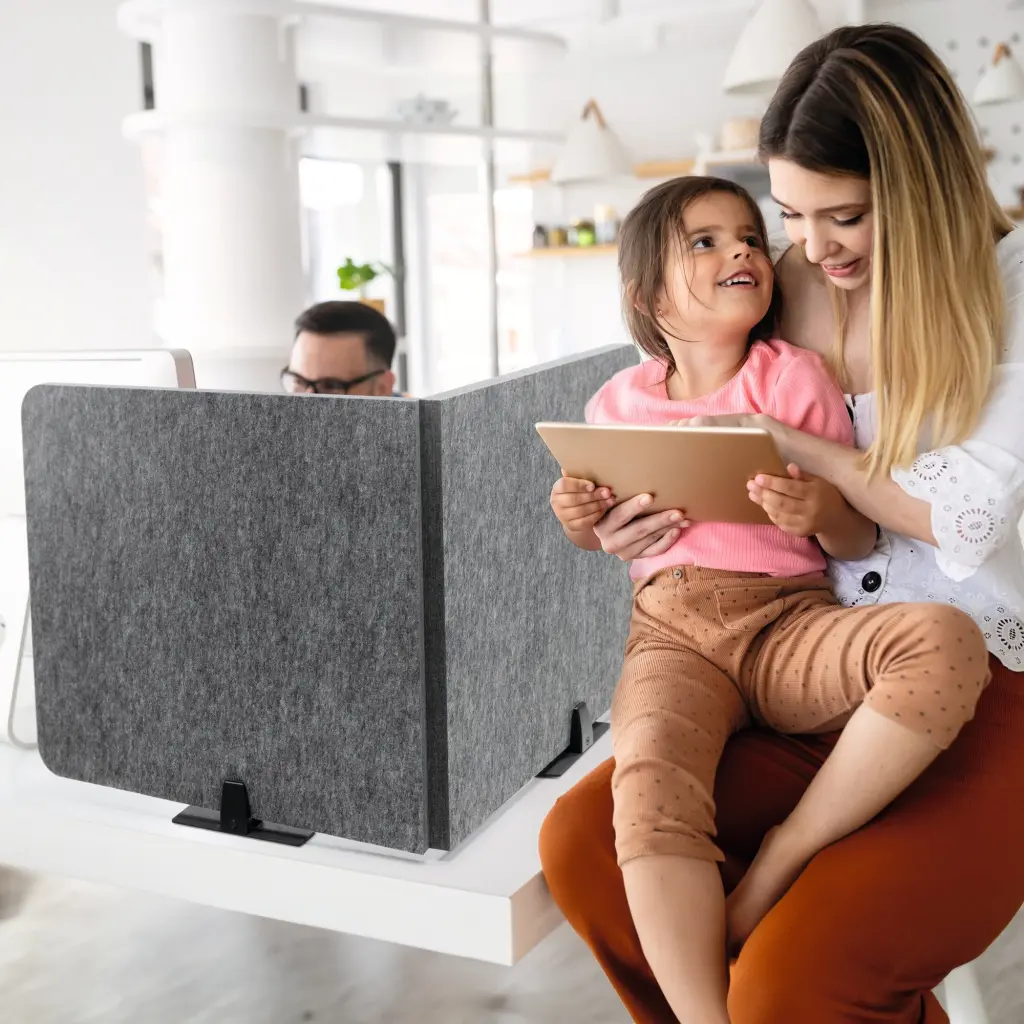 Durable EFFECT Foldable Felt Desk Divider 60% Recycled W1200 x H500mm Charcoal Grey - 313458
