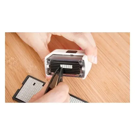Avery Customisable Clothing Stamp Black  - CSTAMP