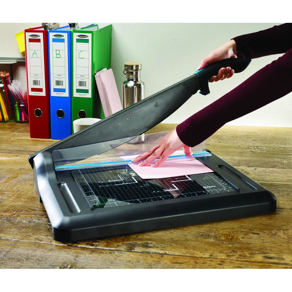 Avery Office Guillotine A3 Cutting Length 420mm Black/Teal GUA3