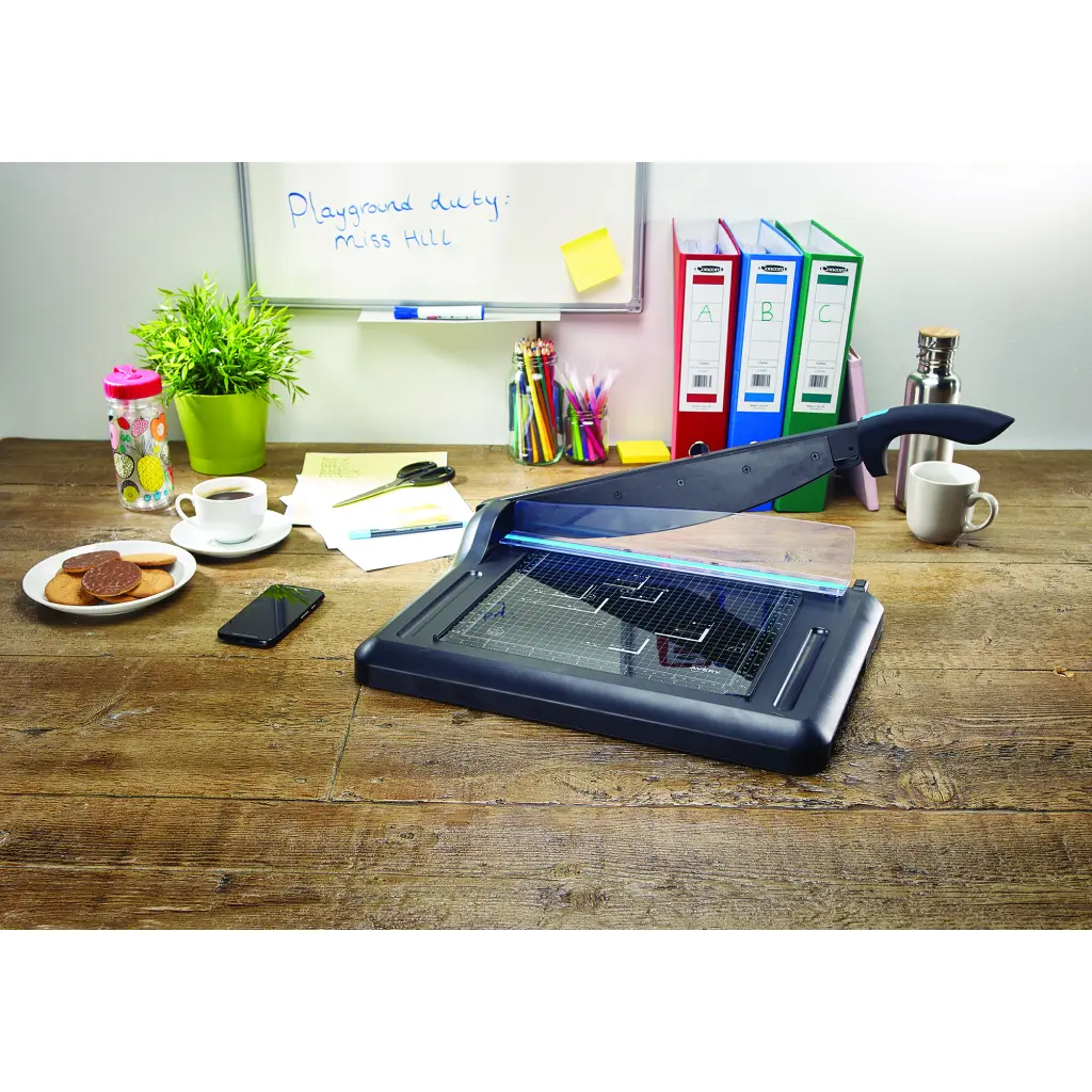 Avery Office Guillotine A4 Cutting Length 310mm Black/Teal GUA4