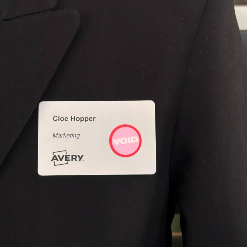 Avery Self-Adhesive Paper Badges with Time-Expiring Dots (Pack 1000) - 4852E-THR